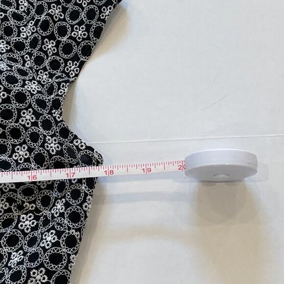 LOFT Black & Ivory Embroidered Floral Cap Sleeve, Collar Faux Wrap Dress 8 - Picture 8 of 10